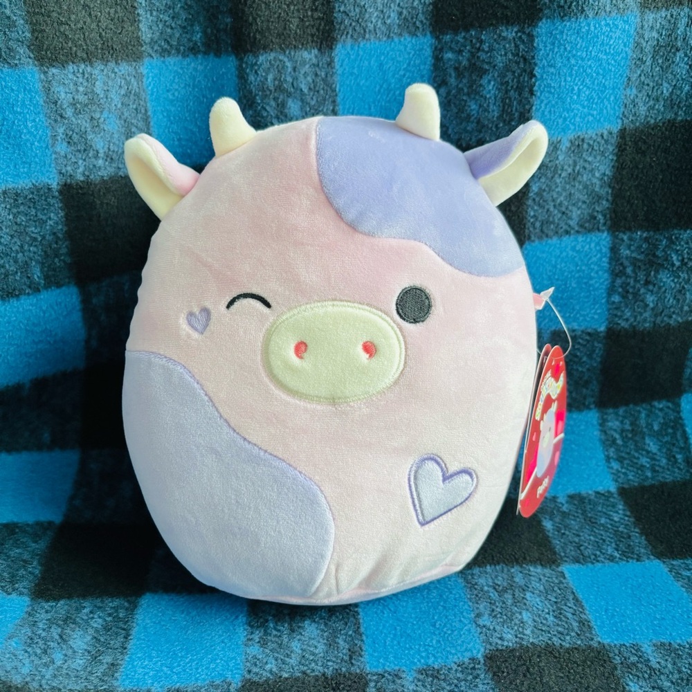 Patty the Valentine's Day Cow 8" Squishmallow